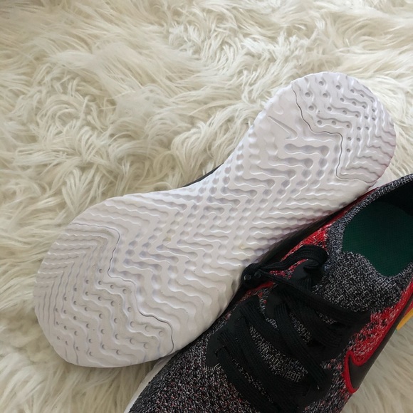 ✔️ New✔️ NIKE Epic React Flyknit GS Black University Red